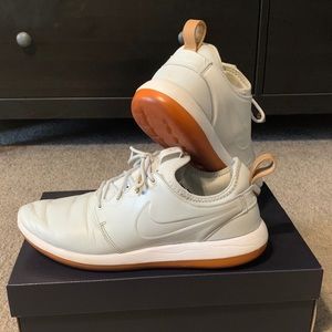 Nike Leather Roshe Sneakers